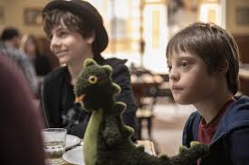 "Mio fratello rincorre i dinosauri" di S. Cipani. Commento di E. Marchiori