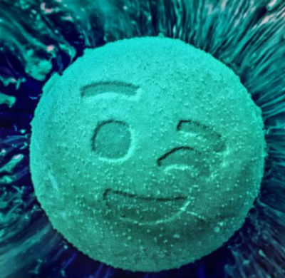 Come vendere droga online (in fretta)